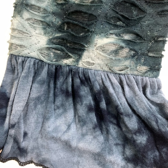 Minkas Long Sleeved Blue Textured Tunic Top size Large - Picture 11 of 11